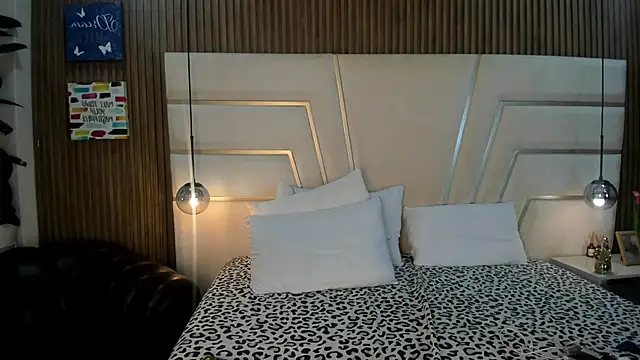 Chat +18 de Xara_Shadow ao vivo