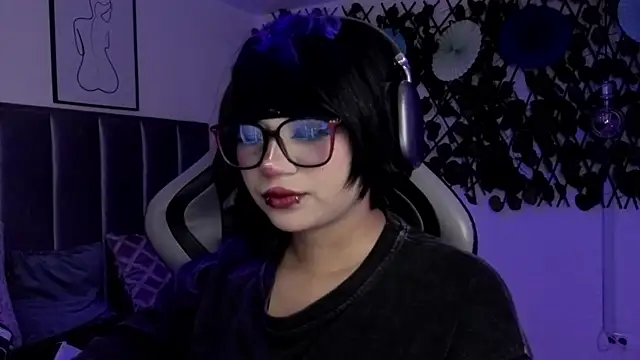 Kitty_Gang's Live XXX Chat