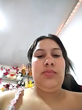 Chatroom XXX en direct de esmeralda_jadees