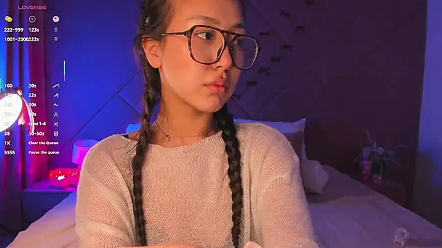 Pokazy przed kamerką – Nelly_Kimm