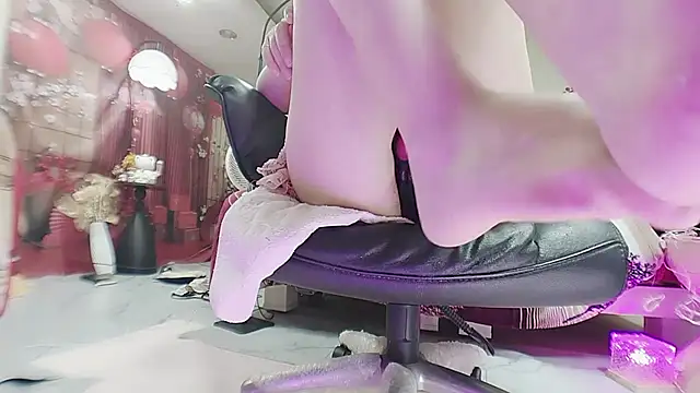 Alberta-love520 网络视讯表演