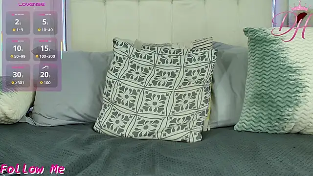 Daphne_Hills Webcam-Show