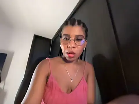 ivonjoness: онлайн-секс-чат