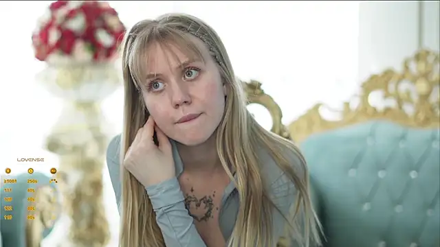 LollyStar élő XXX-chatje