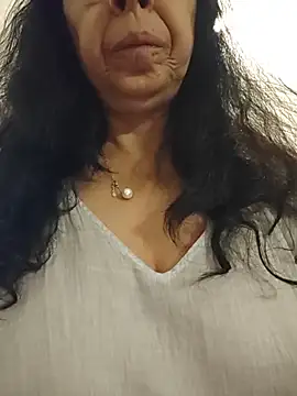 Show de NakedMILFx na webcam