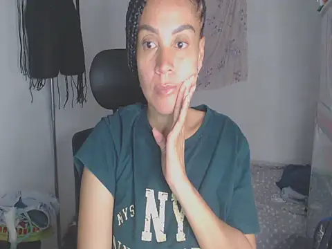 دردشة shayna_cute الجنسية المباشرة