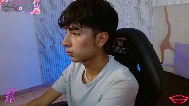 osamu_tay's Live XXX Chat