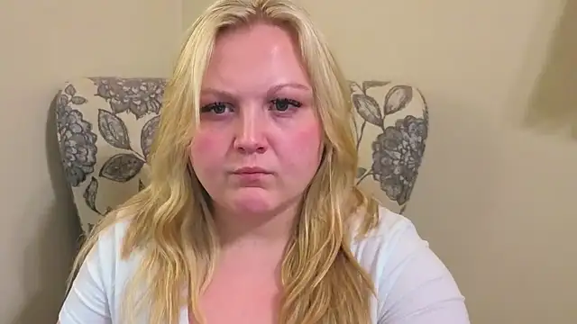 Pokazy przed kamerką – PhatAssBlond