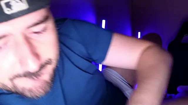 Вебкам-шоу DominantTheo