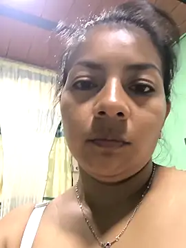 Chat +18 de Tamaraxxx_hot ao vivo