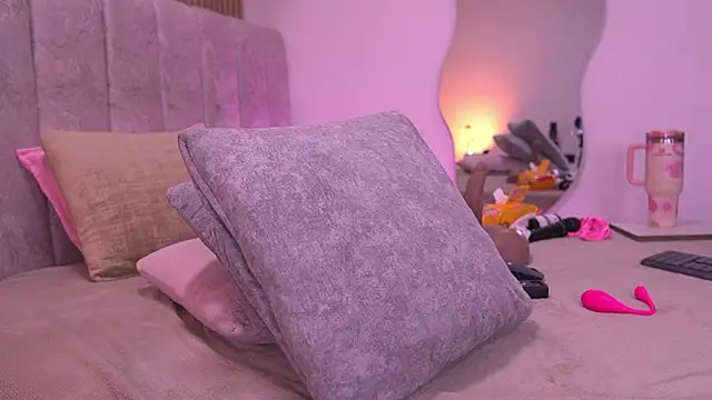 violeta_aroca's Live XXX Chat