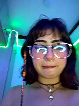 Sarah_Lark- élő XXX-chatje