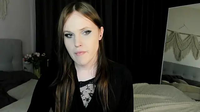 EffieMinki's Live XXX Chat