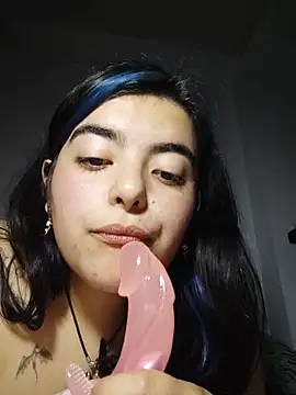 Leeyla_blade élő XXX-chatje