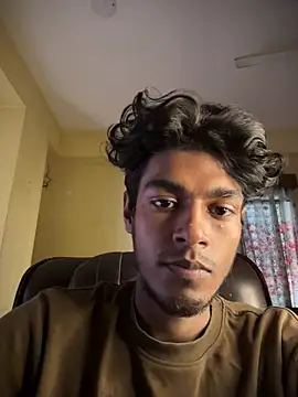 thecatfishh Adlı Modelin Canlı XXX Sohbeti