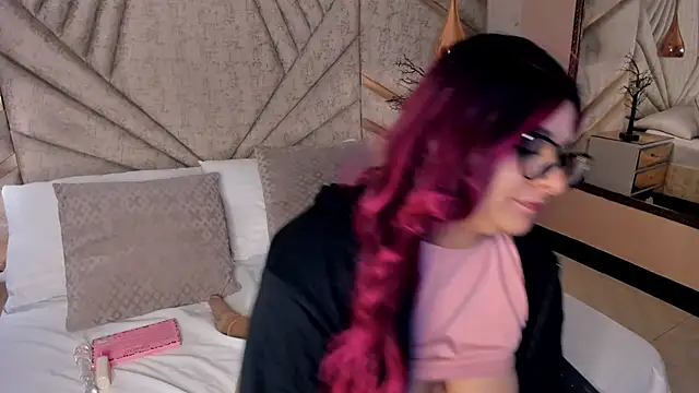 EmeelyMuller's Live XXX Chat