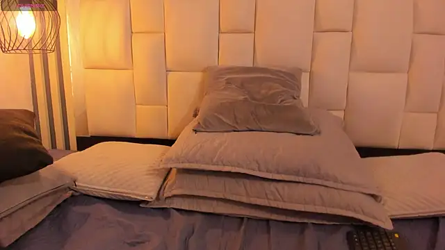 Chat +18 de camila__herrera ao vivo