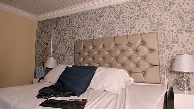 MikeHuddson – webcam-show