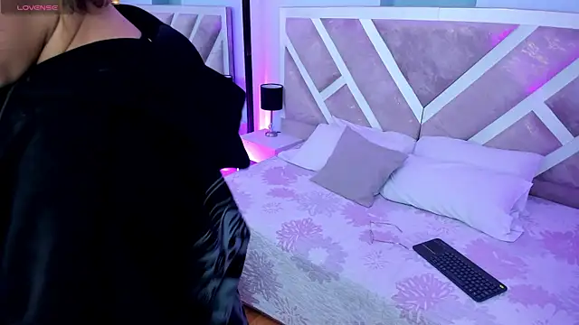 Mia_Velez1のライブXXXチャット