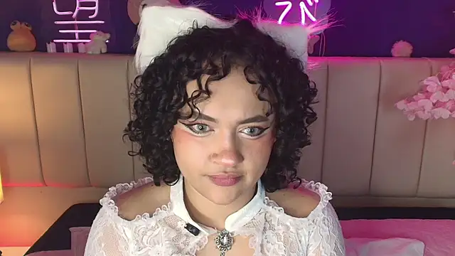 _sarahRose Adlı Modelin Canlı XXX Sohbeti