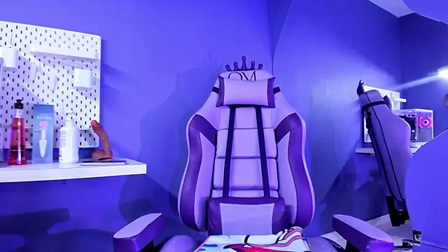 Zoe_444 即時 XXX 聊天