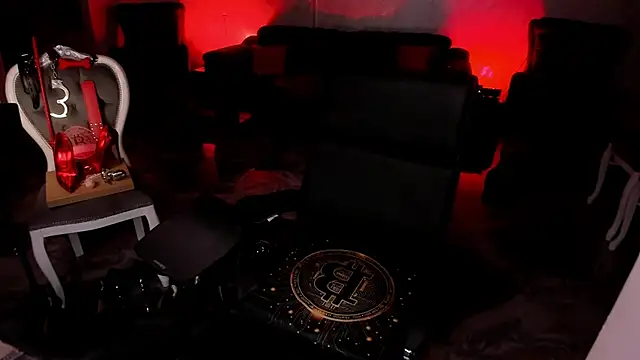 دردشة FinDomGod الجنسية المباشرة