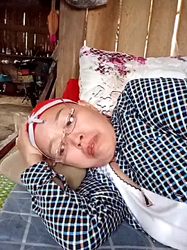 Chat XXX Live Agnes-baby