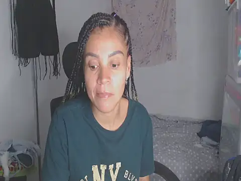 shayna_cuteのライブXXXチャット