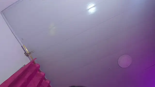 Evelyn_AのライブXXXチャット