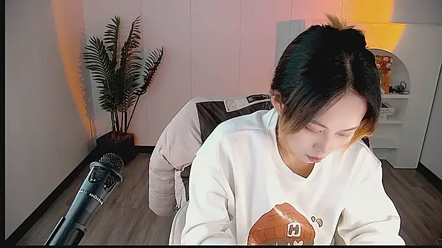 zhoulan-bb 即時 XXX 聊天