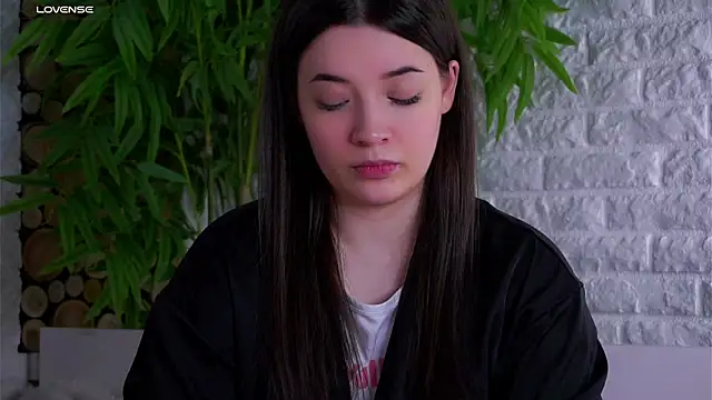 LowOncoming 即時 XXX 聊天