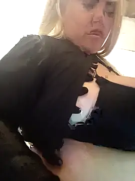 BonniAdams – Naživo XXX chat