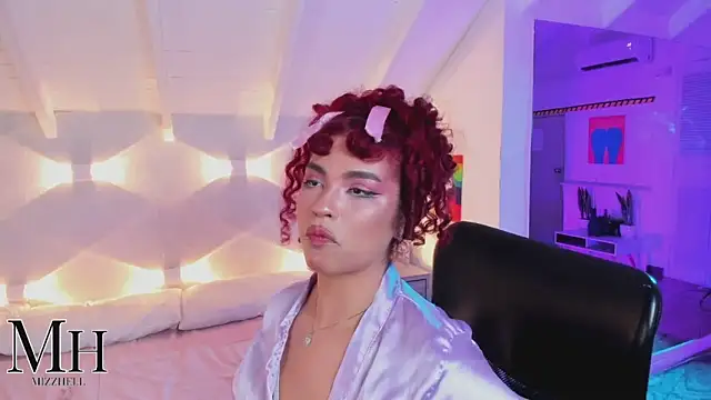 MizzHell live XXX chat