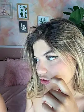 XXX chat uživo modela AngelBlushXXX