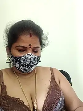 gaurika18's Webcam Show