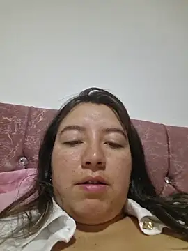 Chat +18 de annyaparis ao vivo