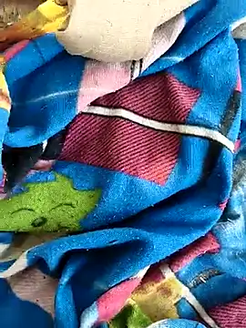 Rocky_pune: διαδικτυακό σόου στην κάμερα