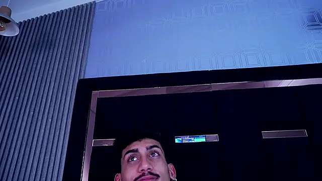 Chat XXX ao vivo de Dark_Eros_