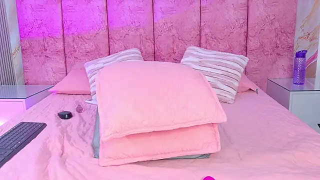 emmacurvy: απευθείας συνομιλία ΧΧΧ