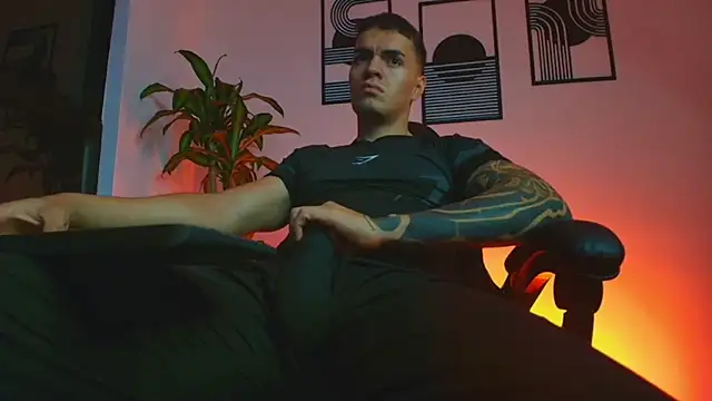 ALPHA_DOMINUS_ Show Webcam