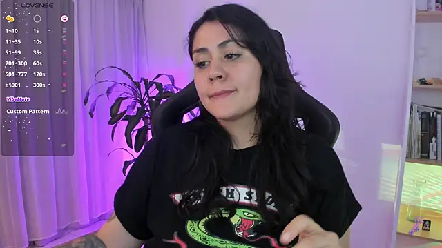 karlie02_'s Live XXX Chat