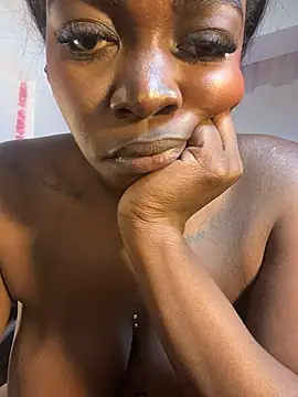 karinacortes Adlı Modelin Canlı XXX Sohbeti