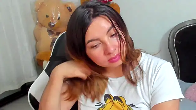 __Emma__11__Lecat_ Adlı Modelin Canlı XXX Sohbeti