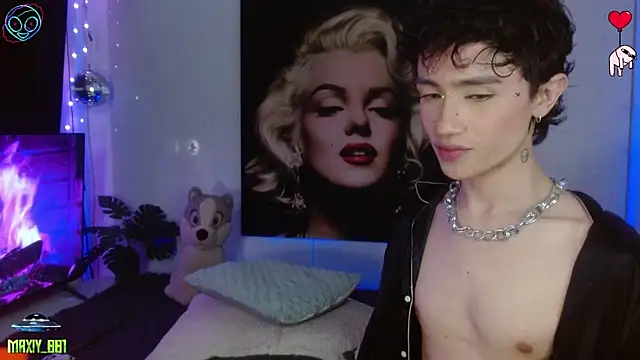 Вебкам-шоу maxiy_001