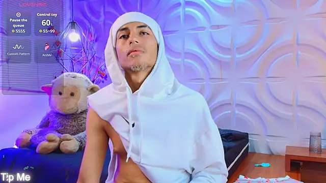 Онлайн чат XXX ItsZairen