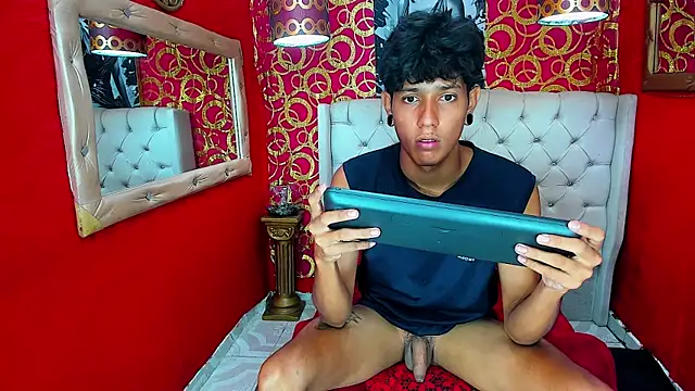 straightyoungpein Webcam-Show