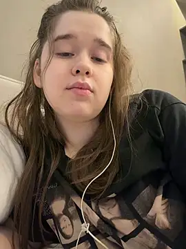 HornyGirlH Webcam Show