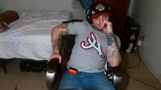 Pokazy przed kamerką – DADDY_KANE8---