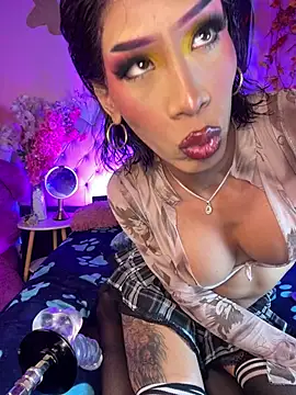 Naugth_channel_ts webcam show