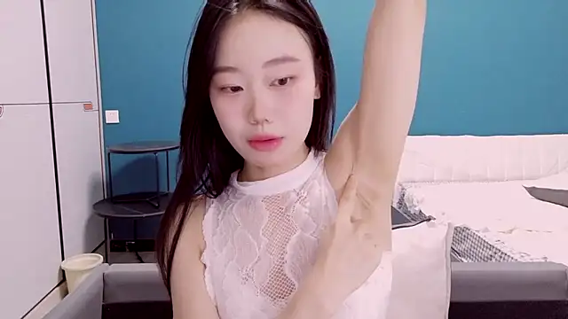 ZHJKS9988 即時 XXX 聊天